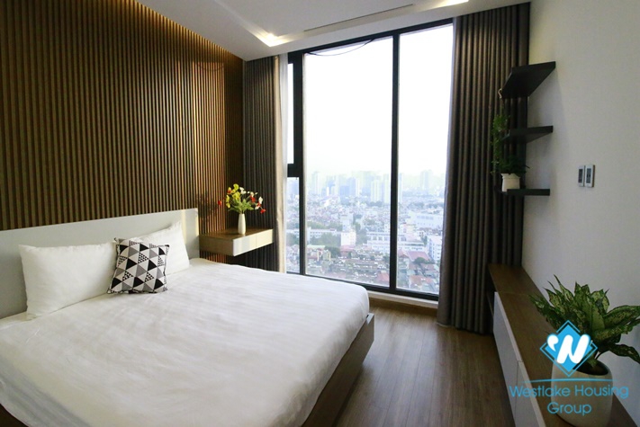  A charming and modern  high floor  apartment in Vinhome Metropolis Tower, Ba Dinh, Hanoi